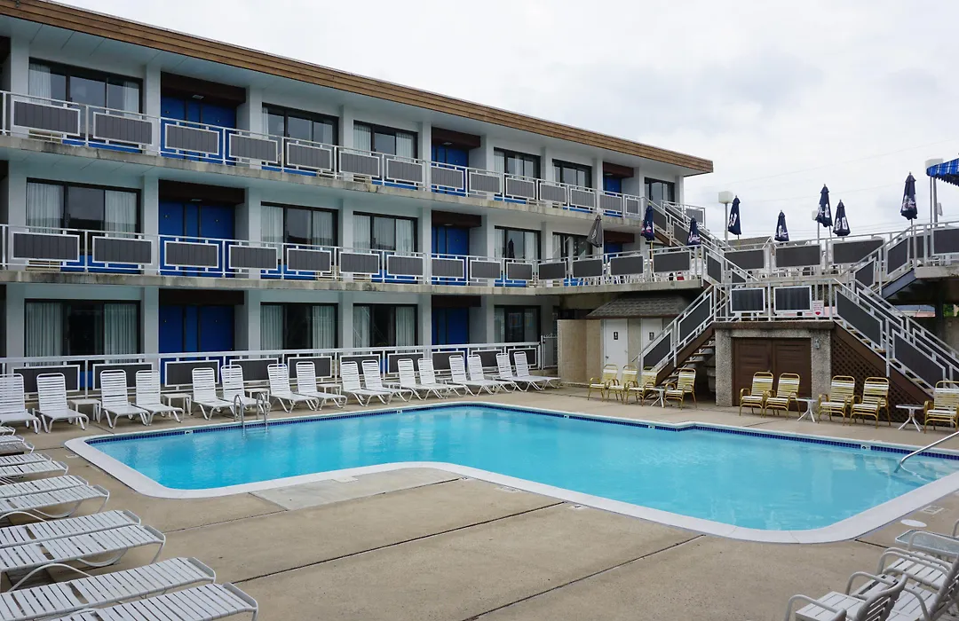 Windjammer Motor Inn-1